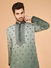 Shaded Green Kurta with Thread Sequence Embroidered Work