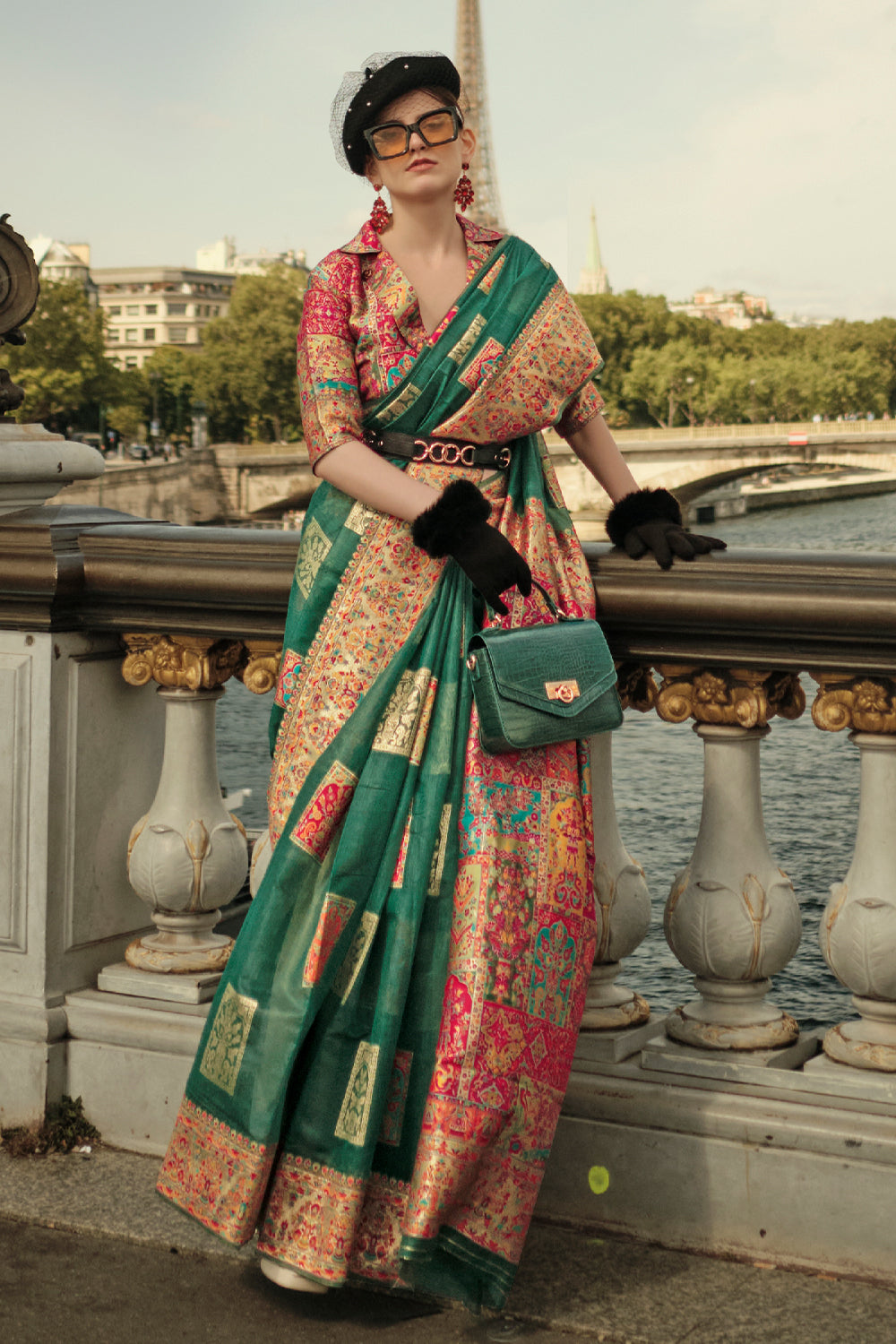 Exclusive contrasting green kashmiri pallu handloom weaving saree on kashmiri modal fabric