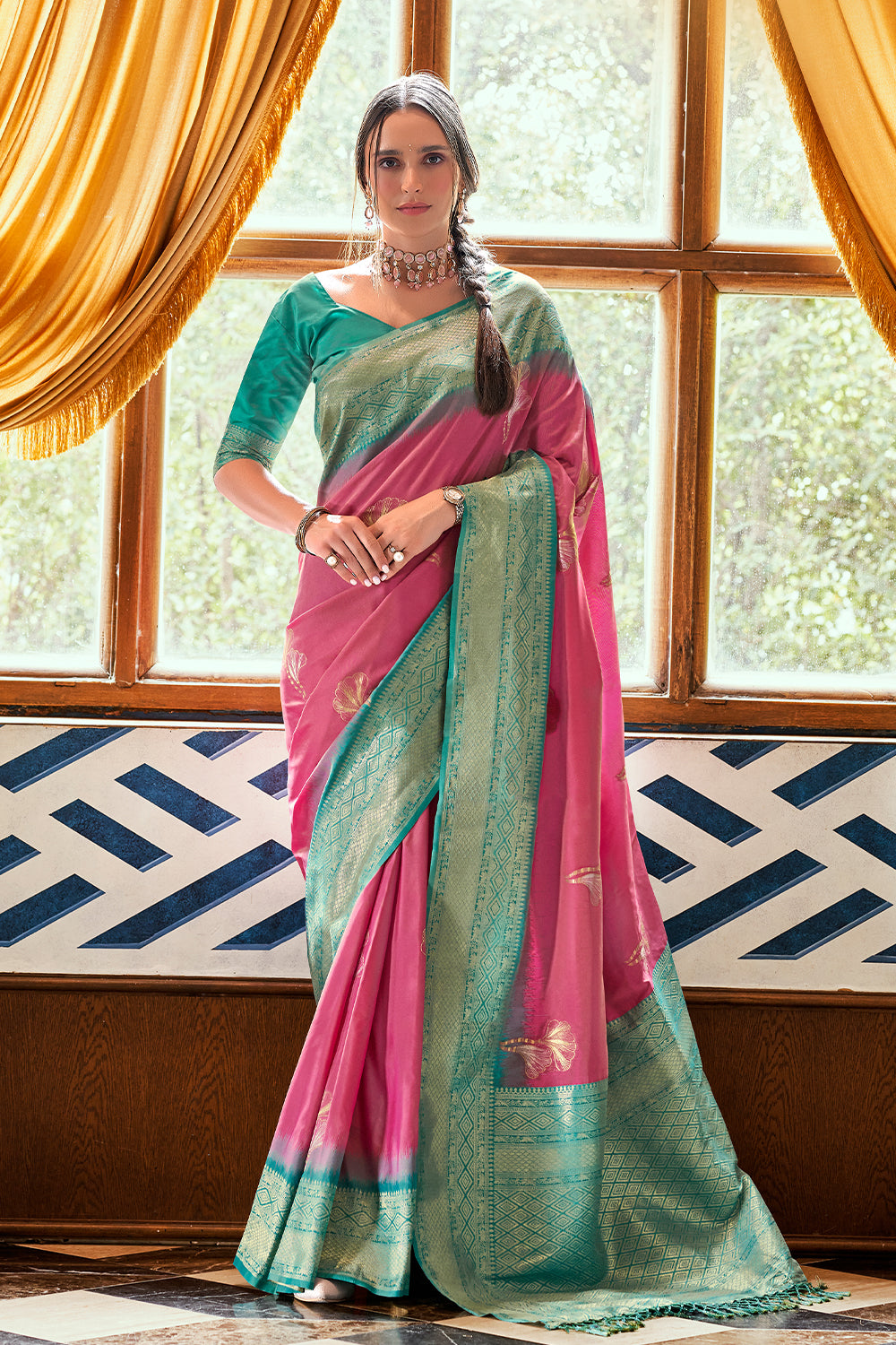 Designer contrasting Pink exclusive woven silk saree with pure weaving silk, zari woven butta and contrast border pallu