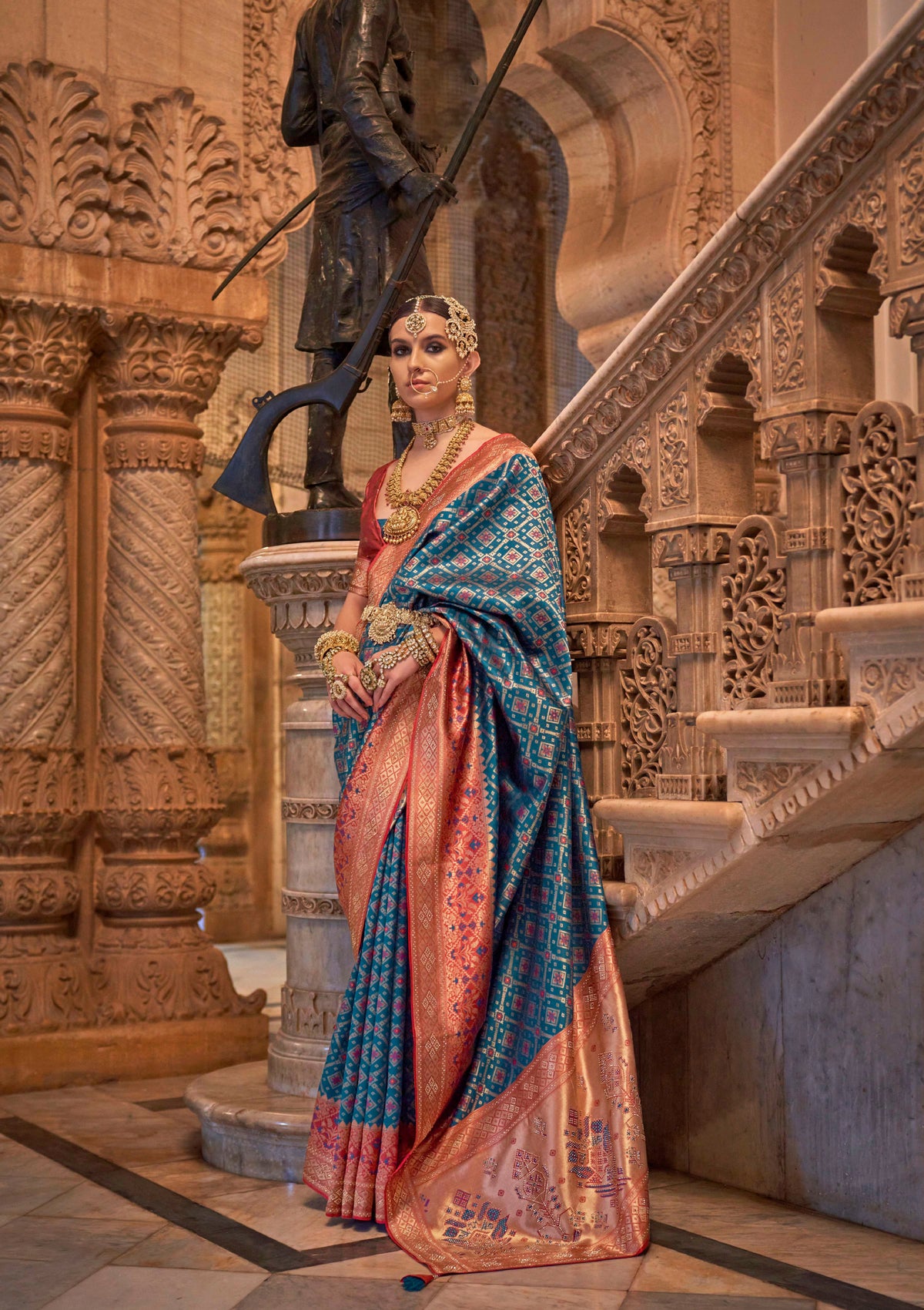 Royal Blue contrasting blouse on Jacquard Weaved Banarasi Design saree With Stone Work | Banarasi Saree