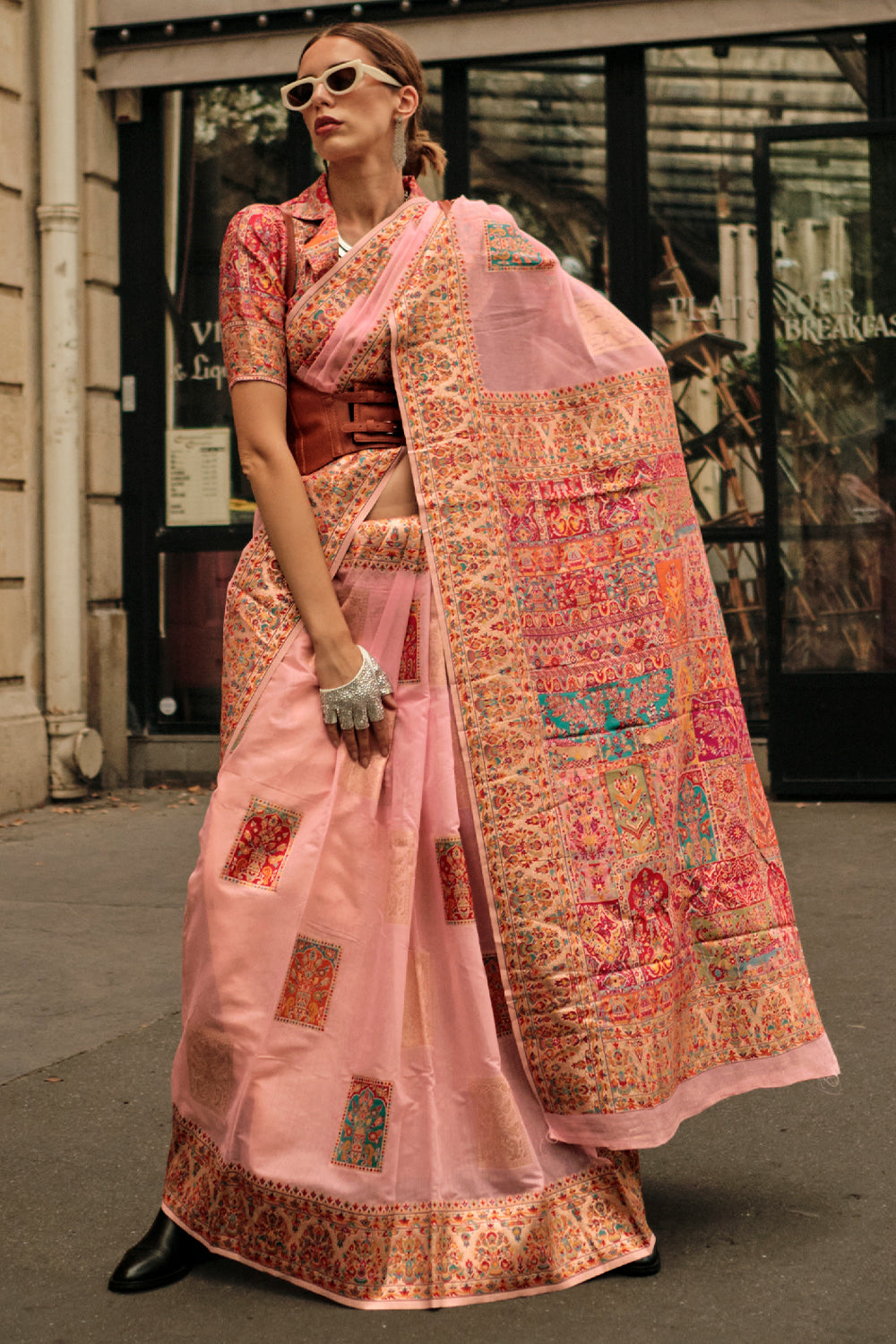 Exclusive contrasting Pastel pink kashmiri pallu handloom weaving saree on kashmiri modal fabric