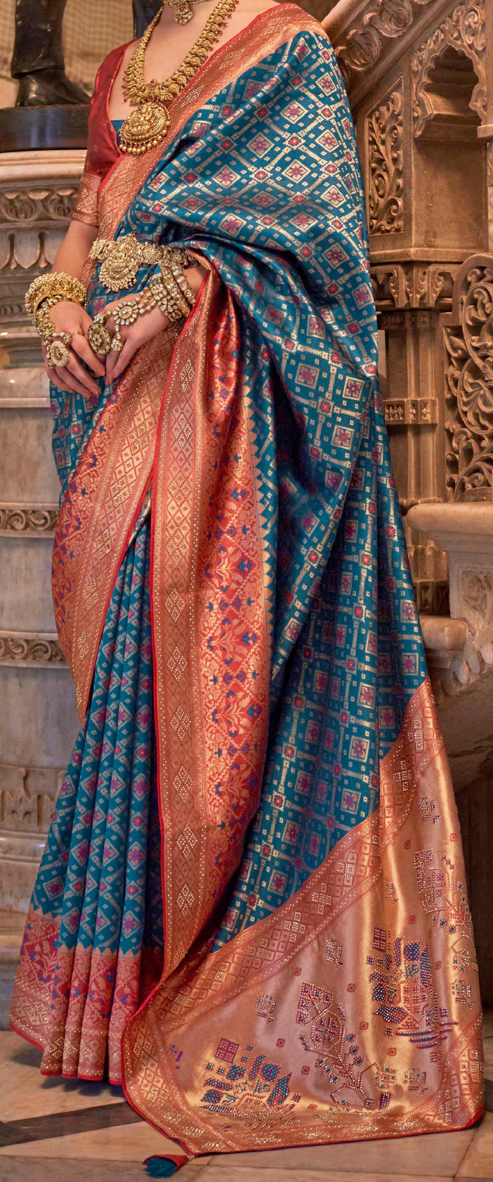 Royal Blue contrasting blouse on Jacquard Weaved Banarasi Design saree With Stone Work | Banarasi Saree