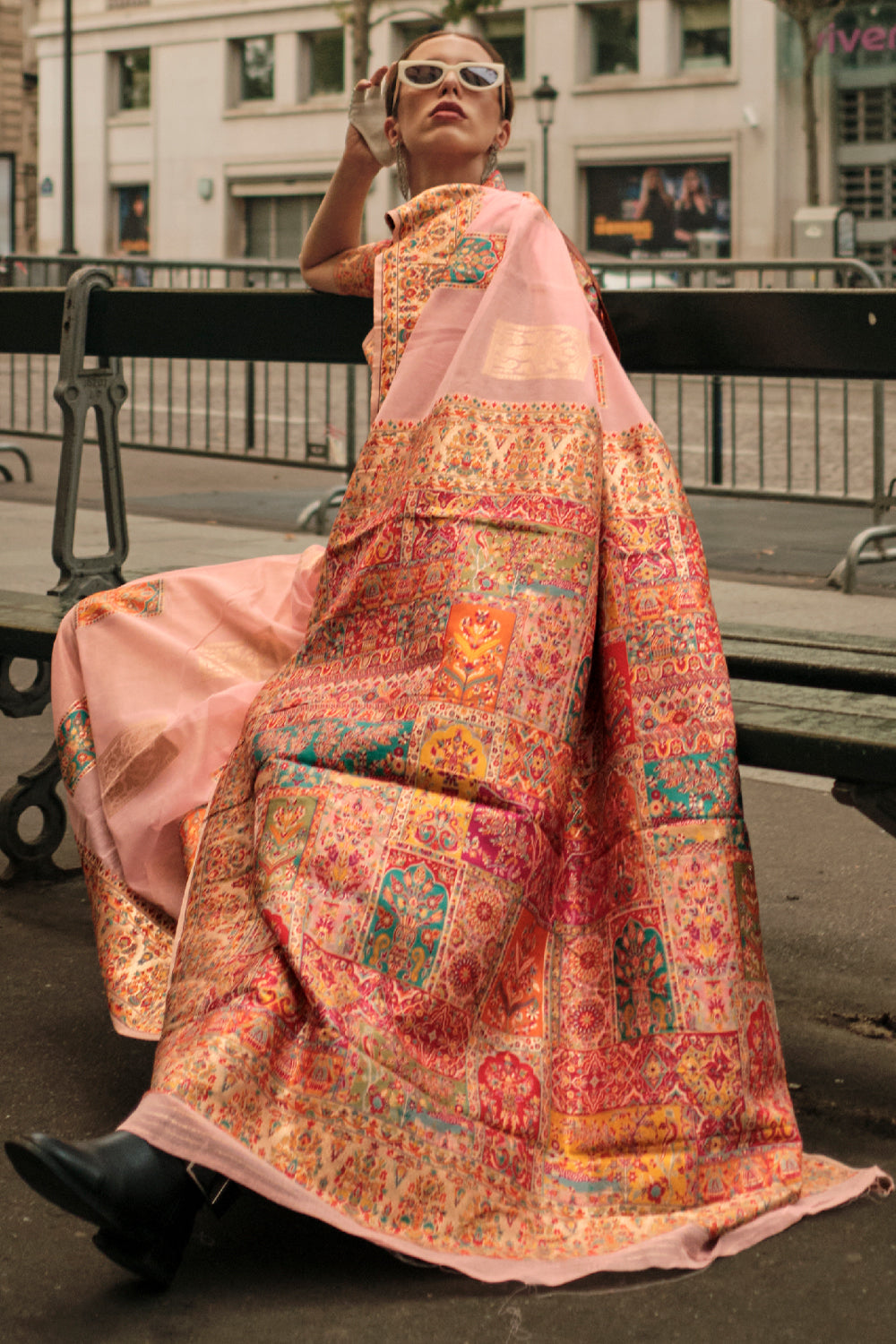 Exclusive contrasting Pastel pink kashmiri pallu handloom weaving saree on kashmiri modal fabric