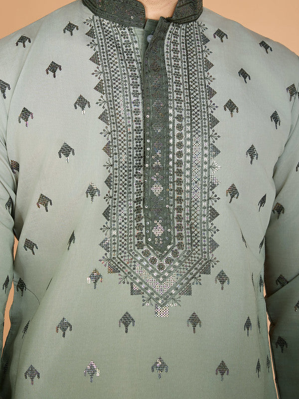 Shaded Green Kurta with Thread Sequence Embroidered Work