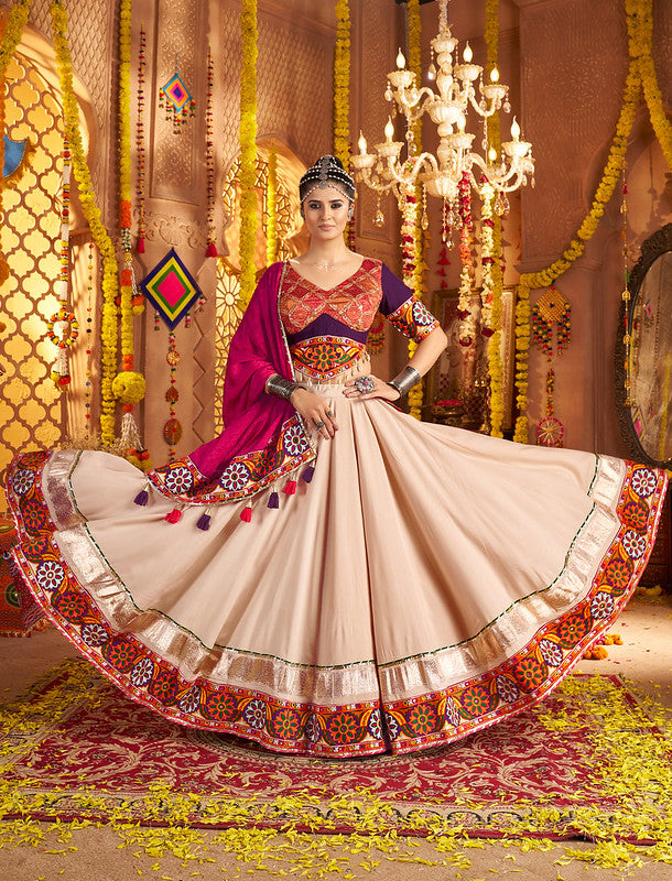 Off white Lehenga with Contrast Dupatta
