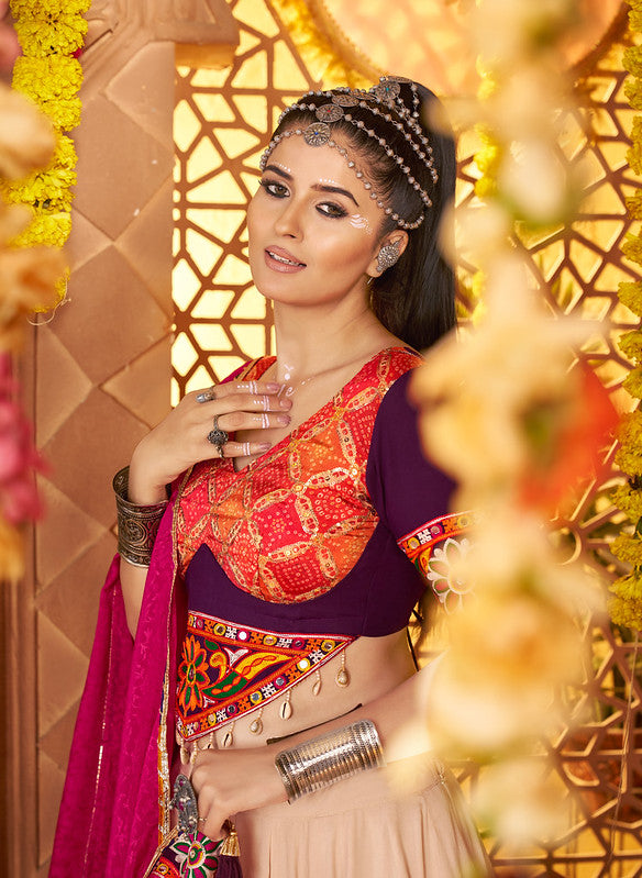 Off white Lehenga with Contrast Dupatta